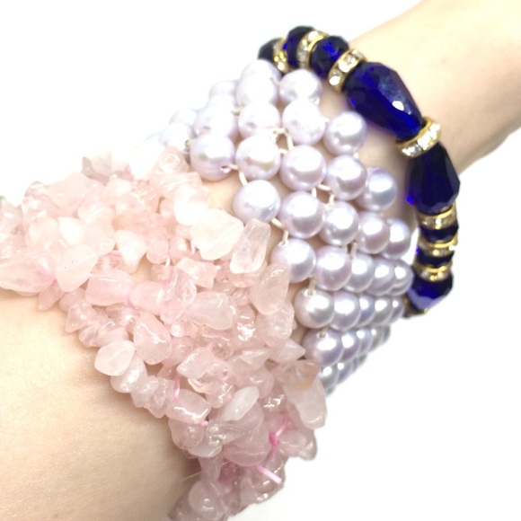 3/$30 SET OF 3 STRETCH BRACELETS ROSE QUARTZ NUGGET PEARL LUCITE RHINESTONES - Picture 1 of 16